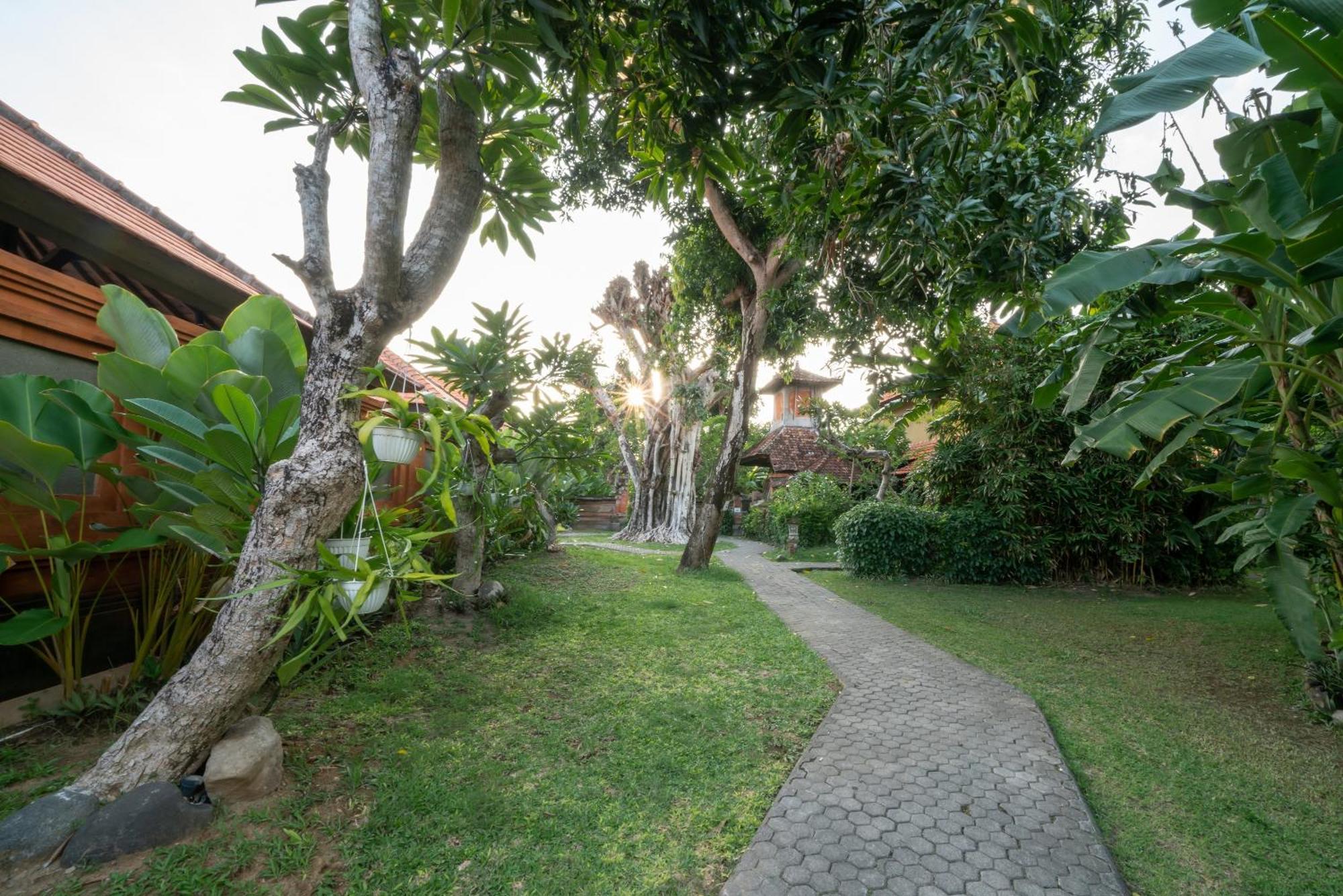 Three Brothers Bungalow Legian Exterior foto